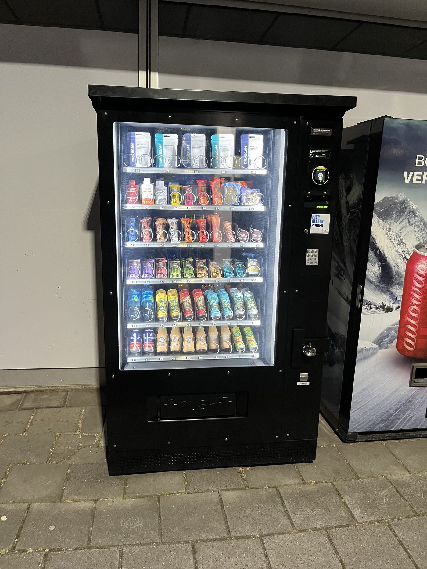 Schap met suikervrije en verantwoorde dranken